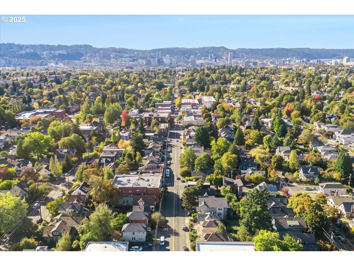 3716 SE BELMONT ST, Portland