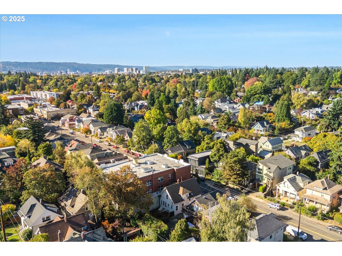 3716 SE BELMONT ST, Portland