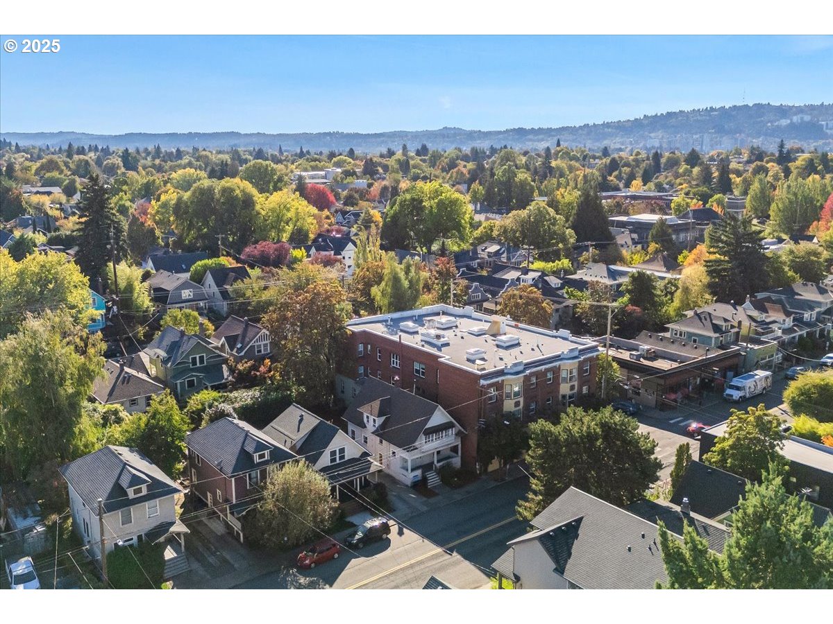 3716 SE BELMONT ST, Portland