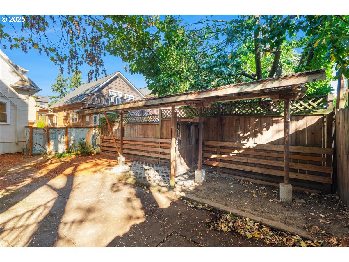 3716 SE BELMONT ST, Portland