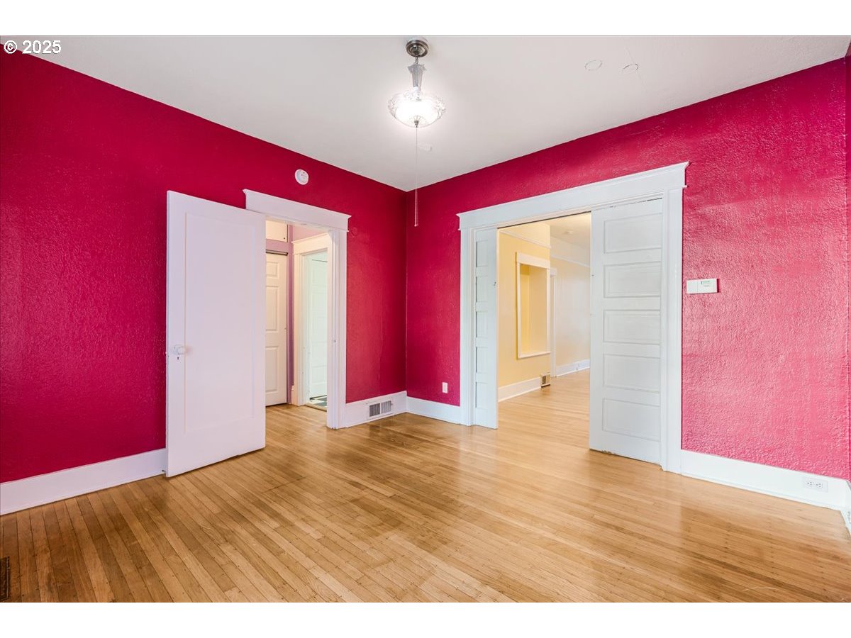 3716 SE BELMONT ST, Portland