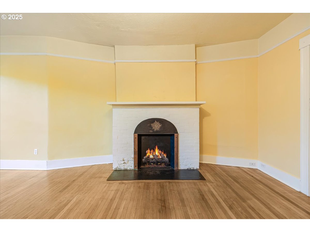 3716 SE BELMONT ST, Portland