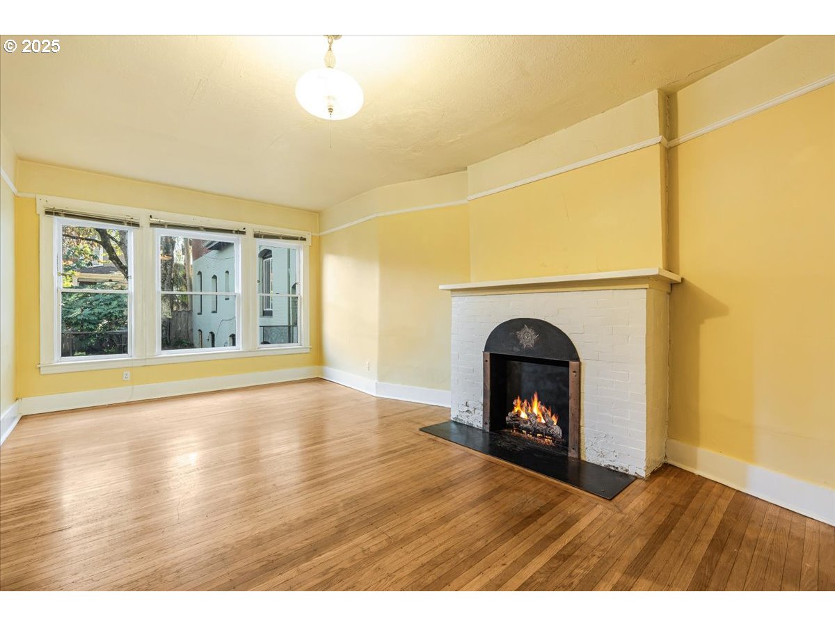 3716 SE BELMONT ST, Portland