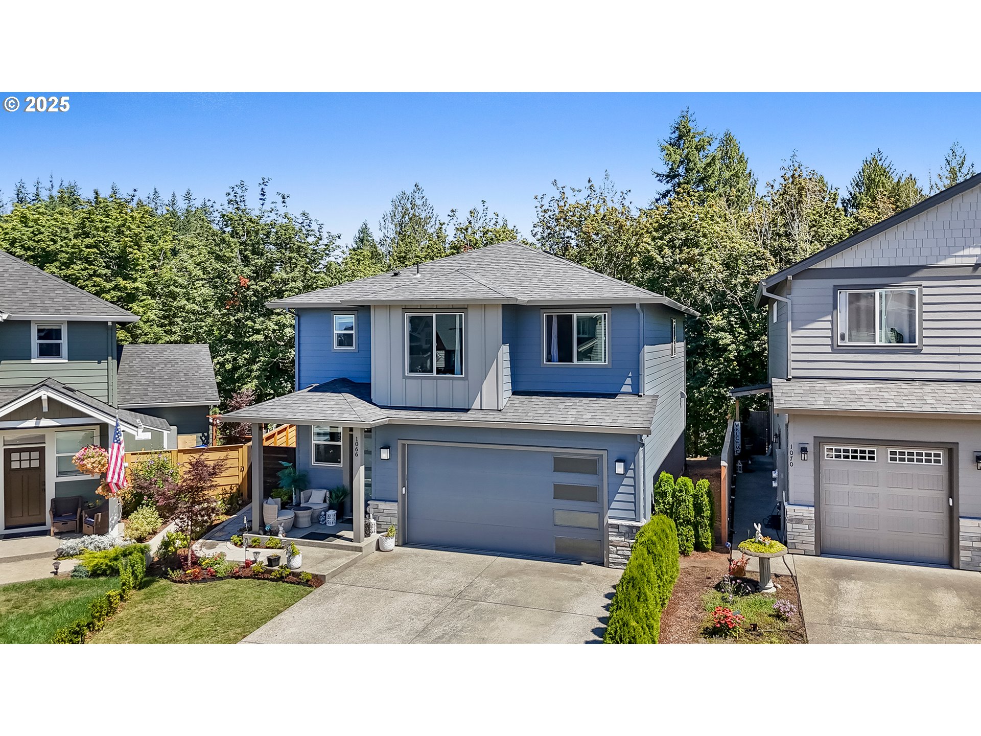 1066 NE REGAN HILL LOOP