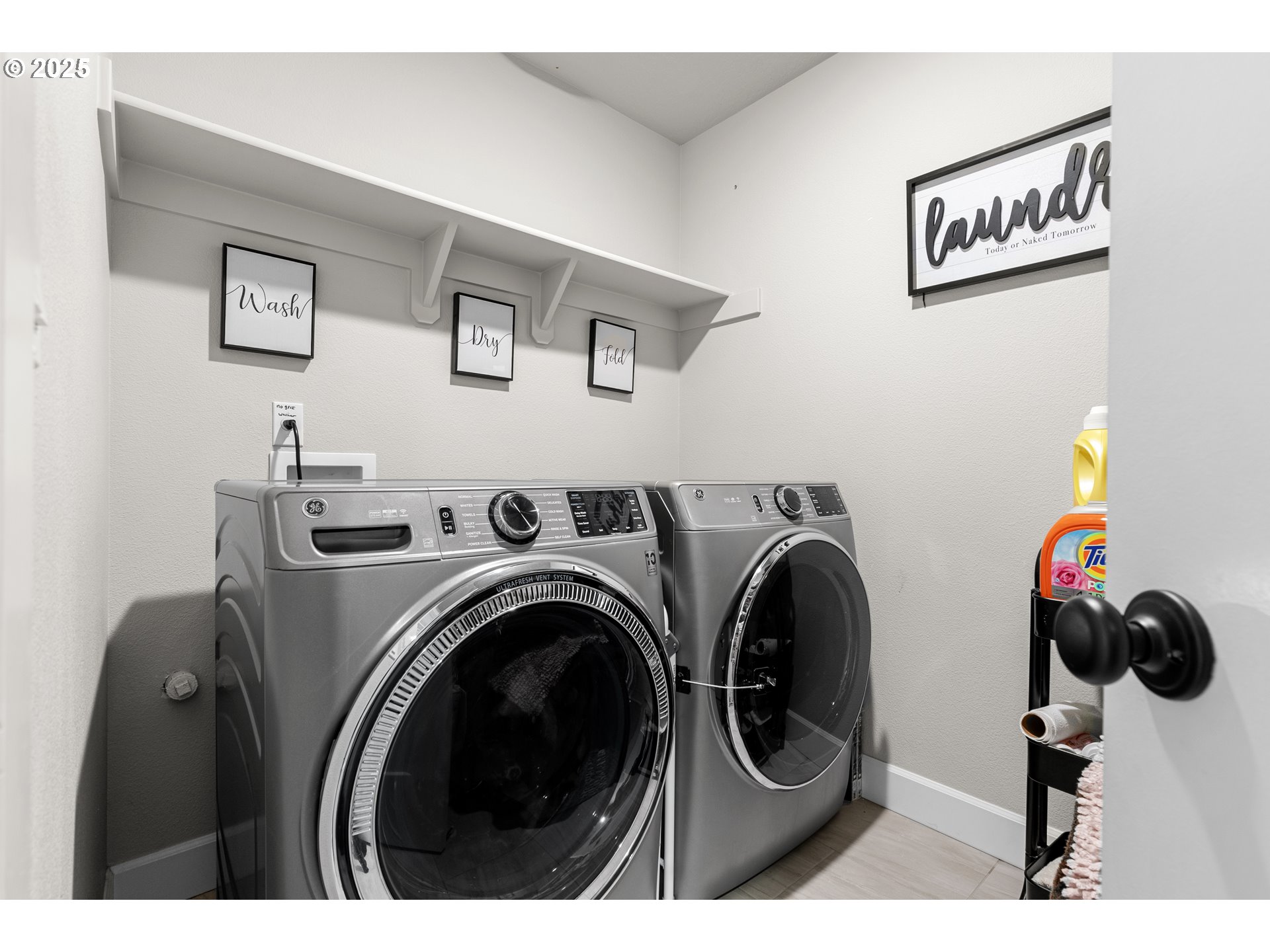 1066 NE REGAN HILL LOOP