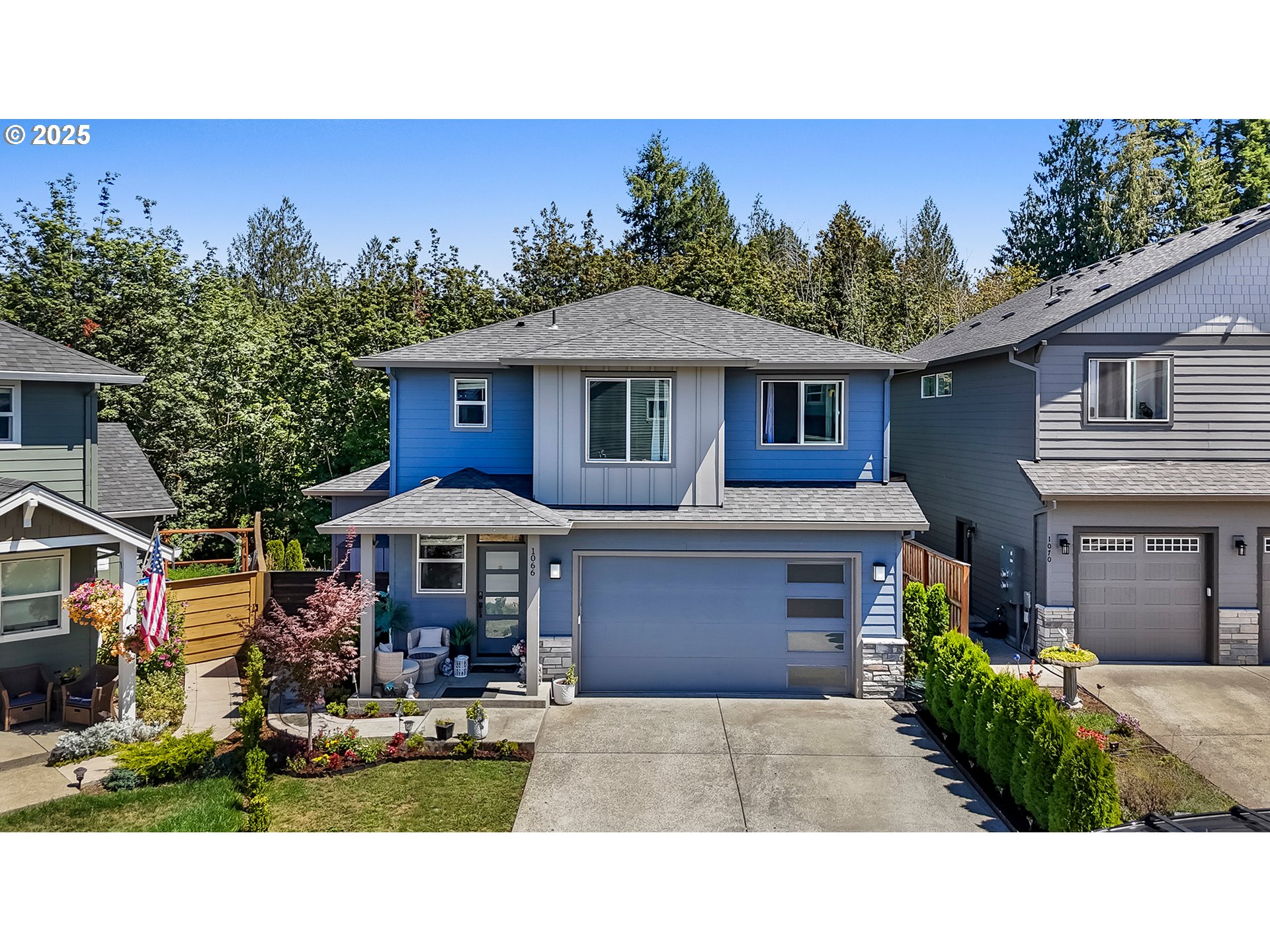 1066 NE REGAN HILL LOOP