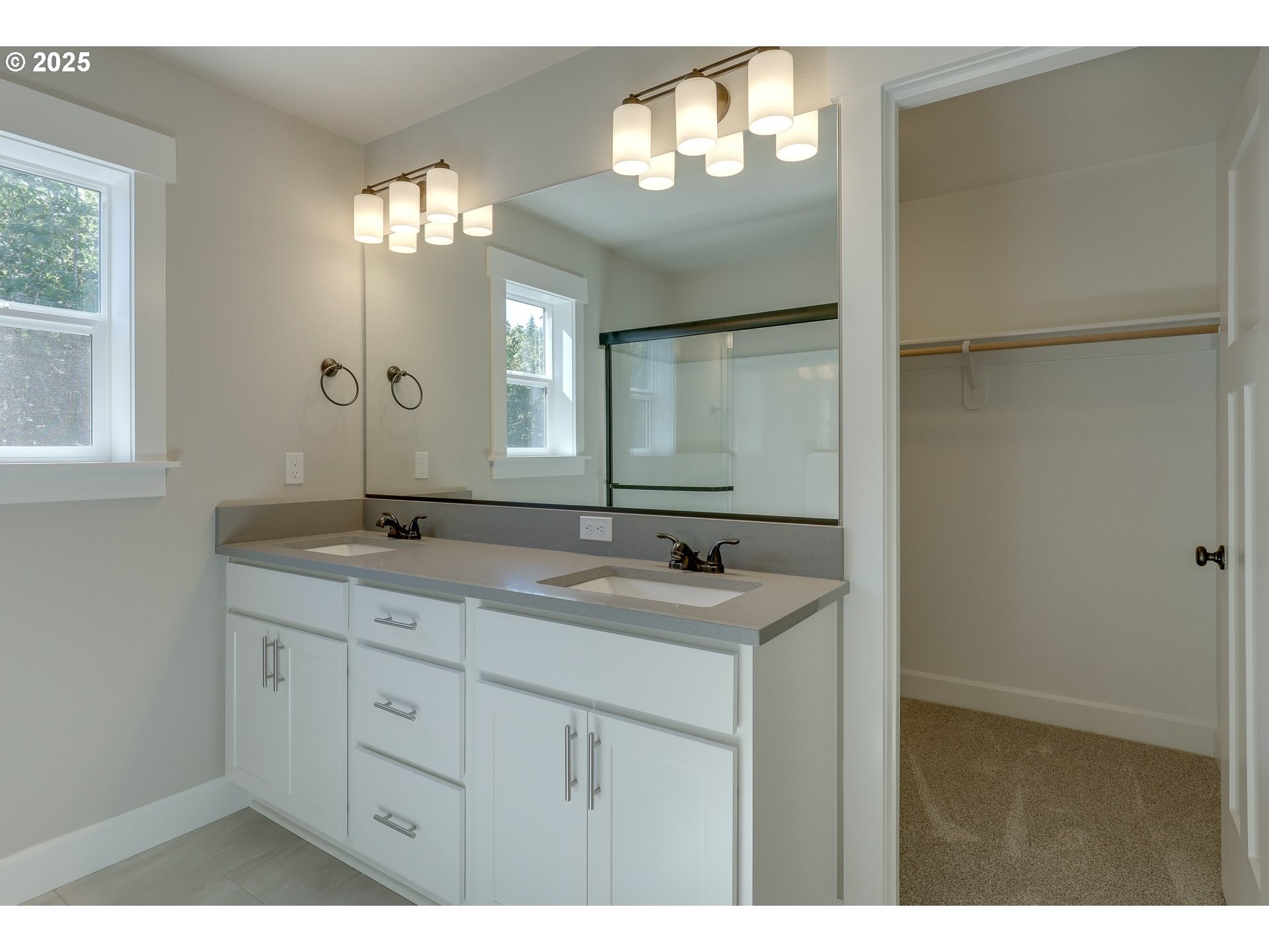 1066 NE REGAN HILL LOOP