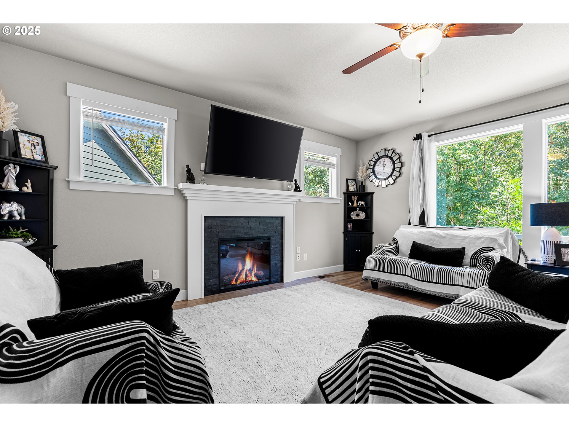 1066 NE REGAN HILL LOOP