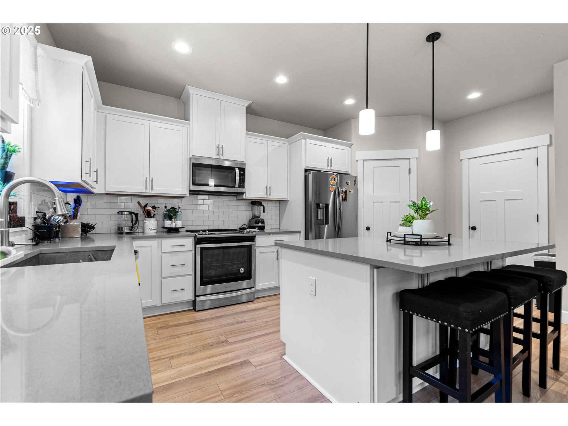 1066 NE REGAN HILL LOOP