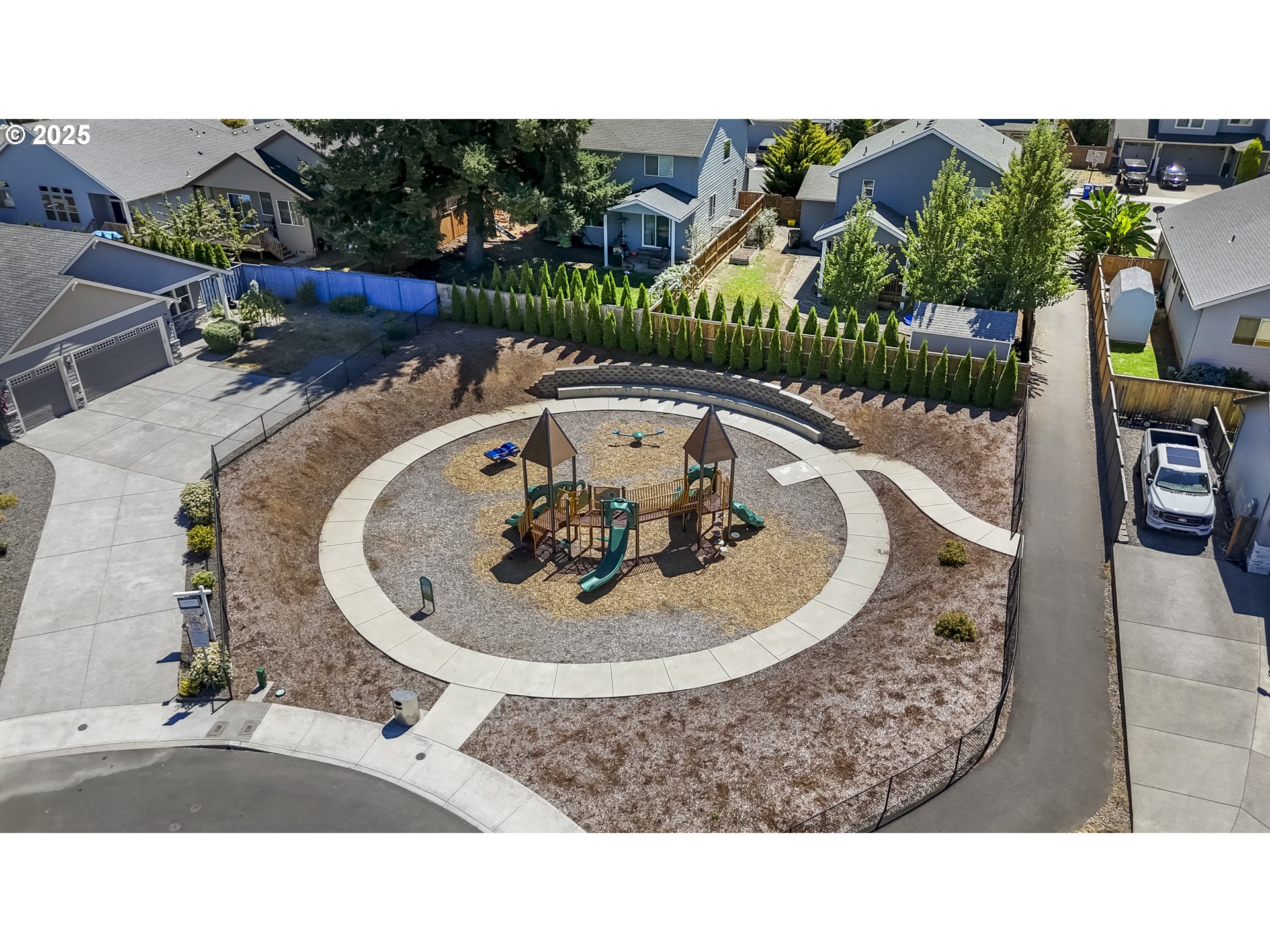 1066 NE REGAN HILL LOOP