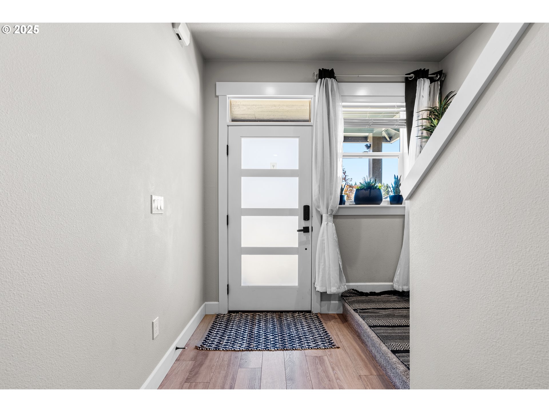 1066 NE REGAN HILL LOOP