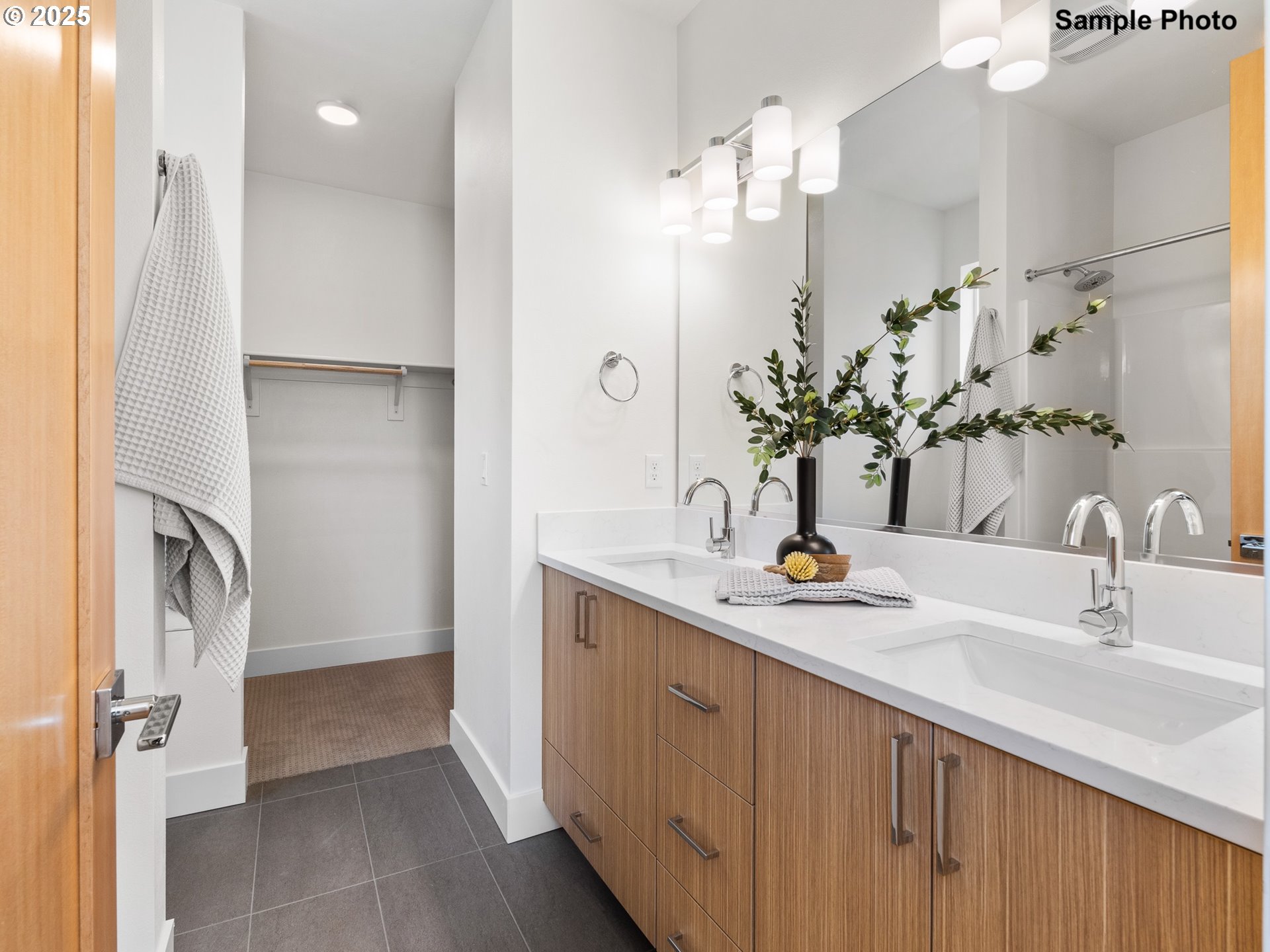 3021 NE Ainsworth ST 6