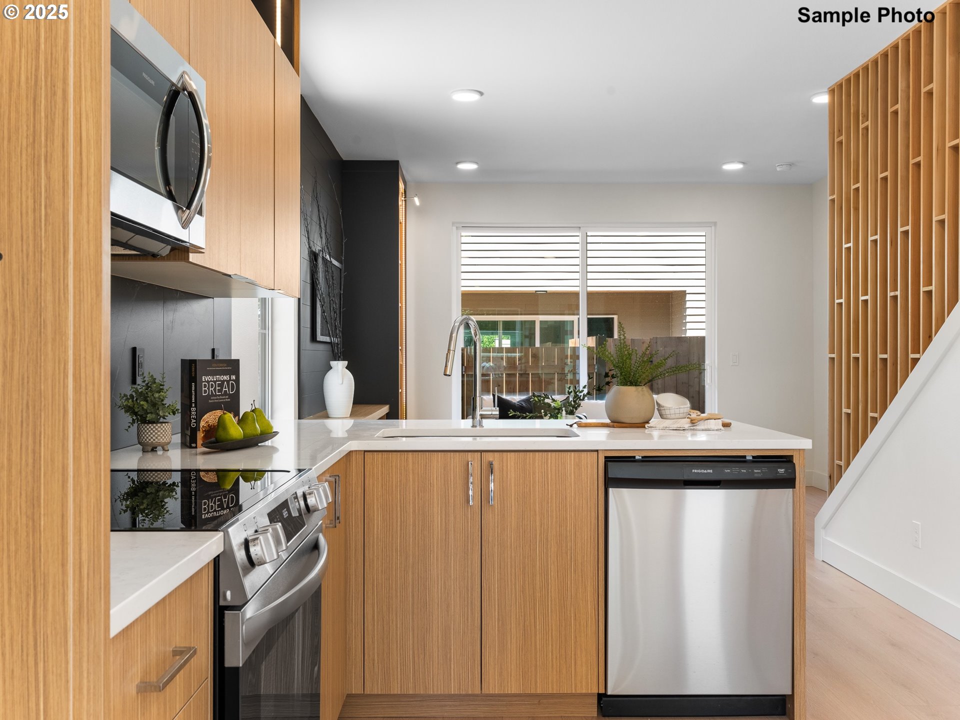 3021 NE Ainsworth ST 6