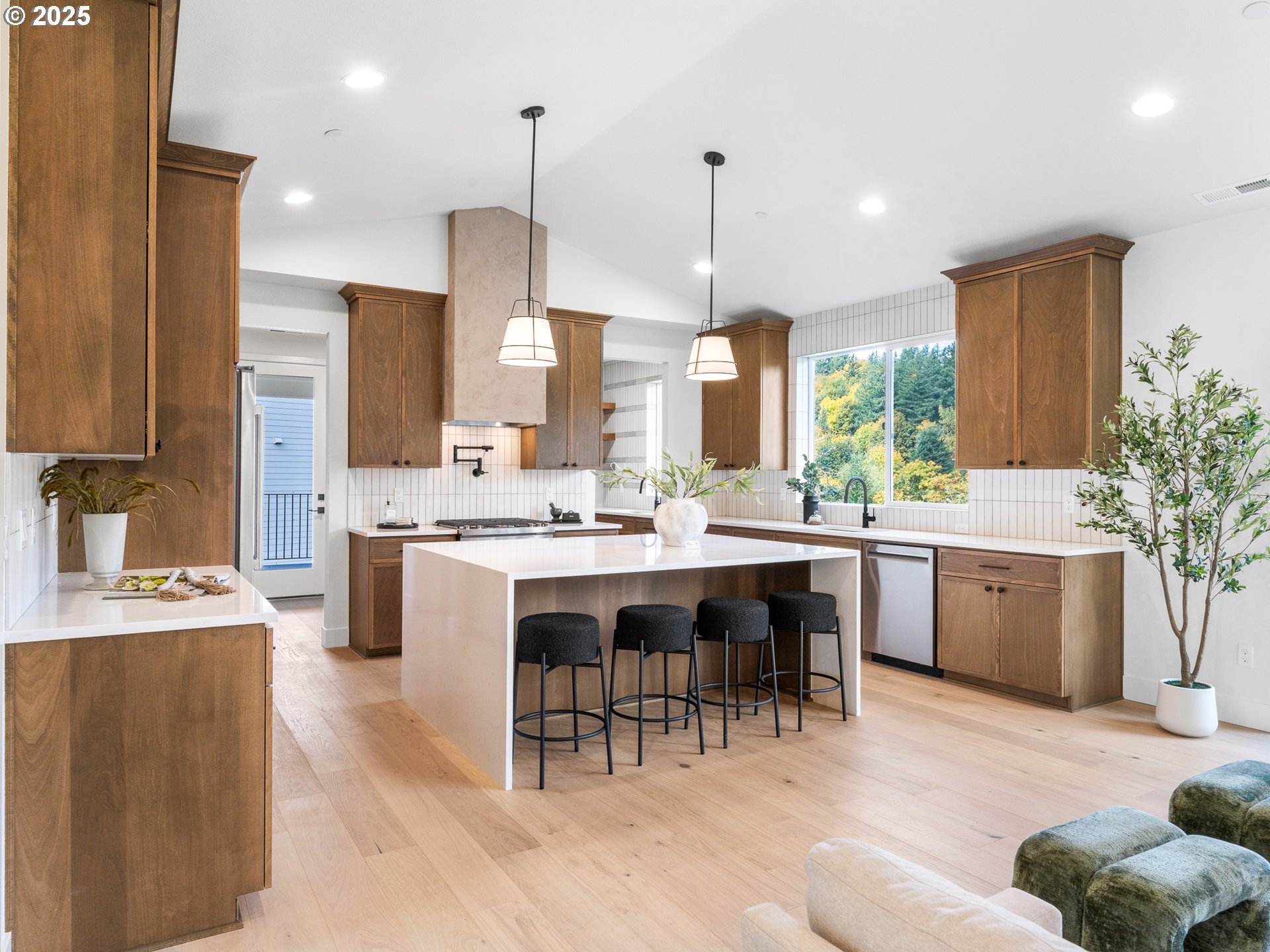 841 SW 49th DR, Gresham