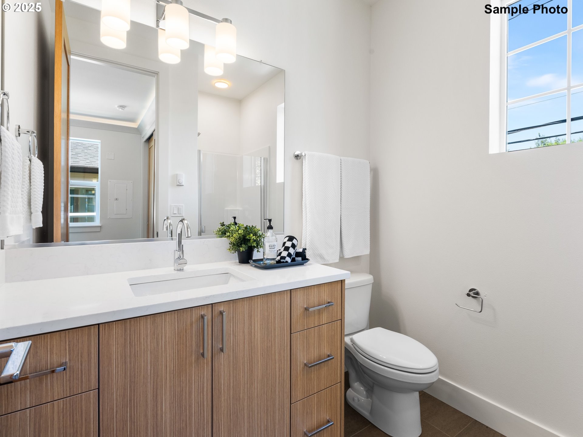 3001 NE Ainsworth ST, Portland