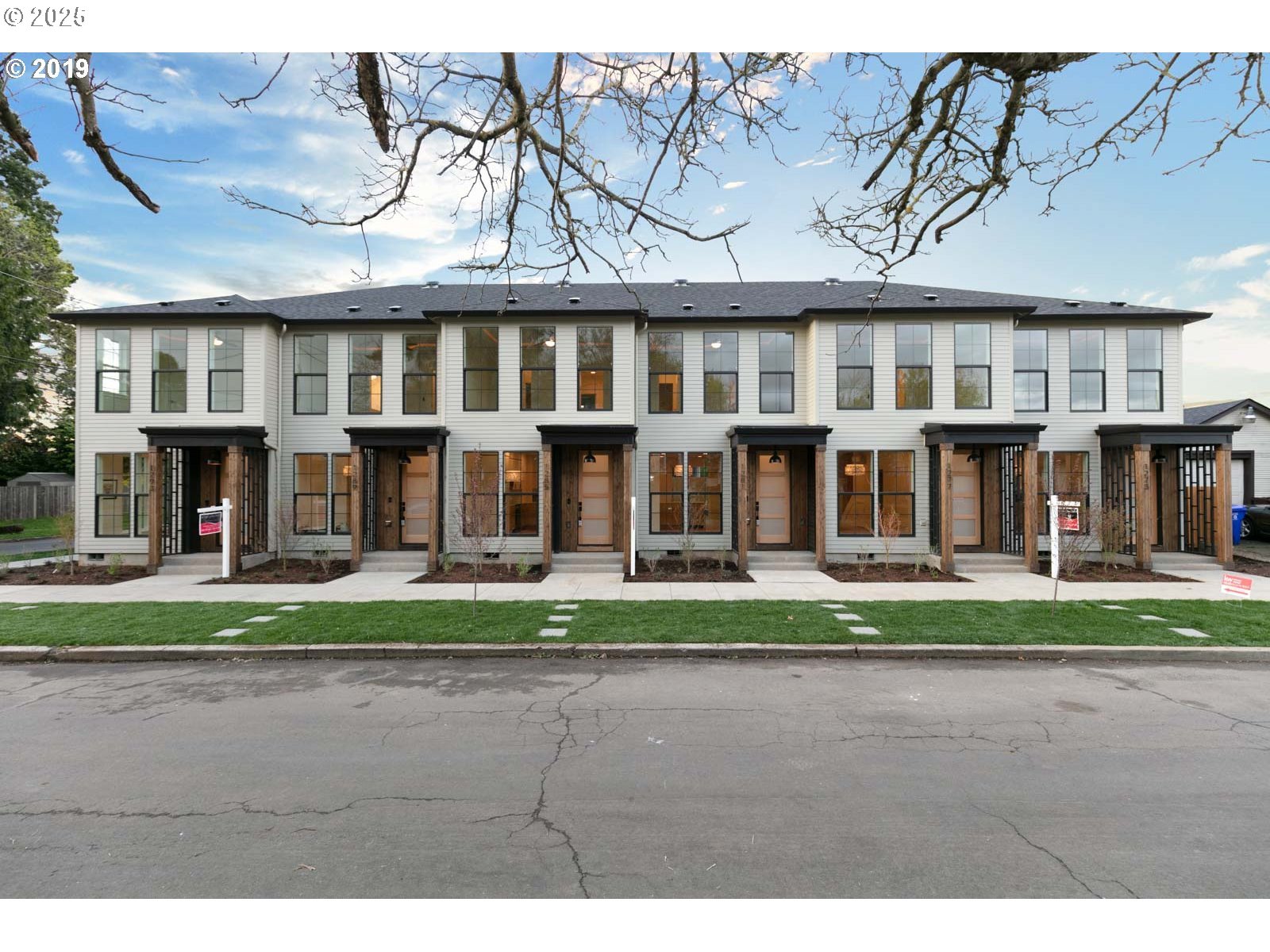 3001 NE Ainsworth ST, Portland