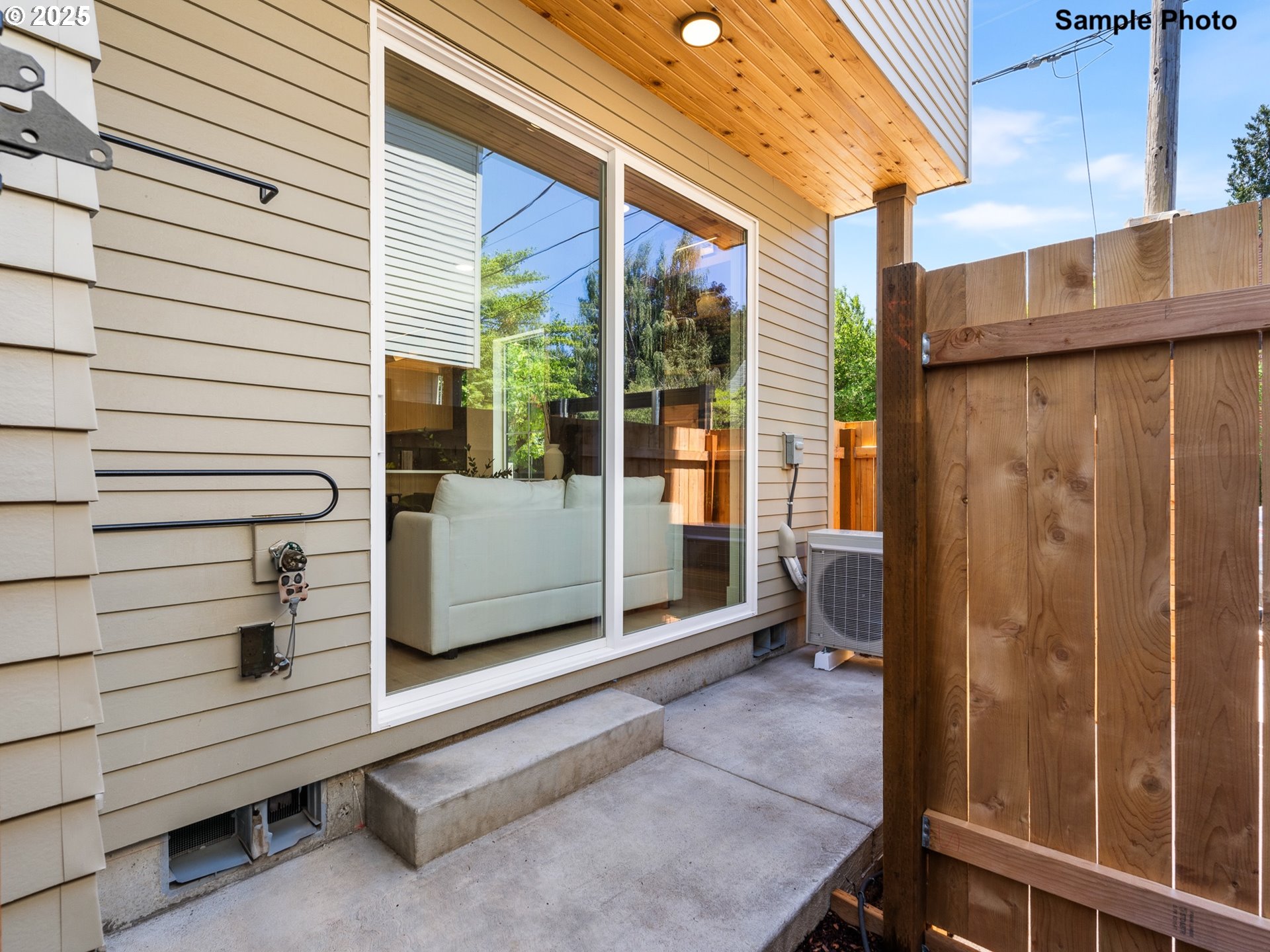 3001 NE Ainsworth ST, Portland