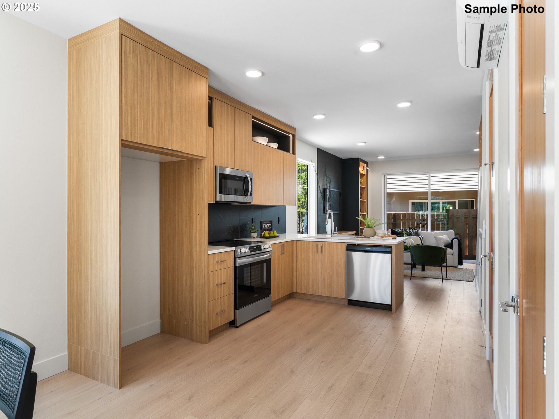 3001 NE Ainsworth ST, Portland