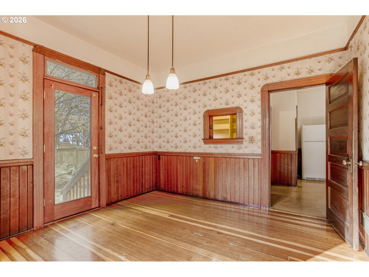 4037 NE GARFIELD AVE