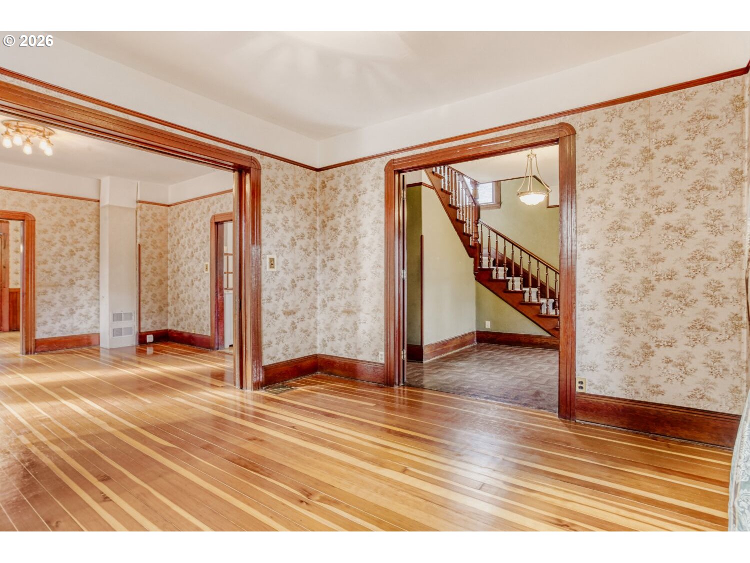 4037 NE GARFIELD AVE