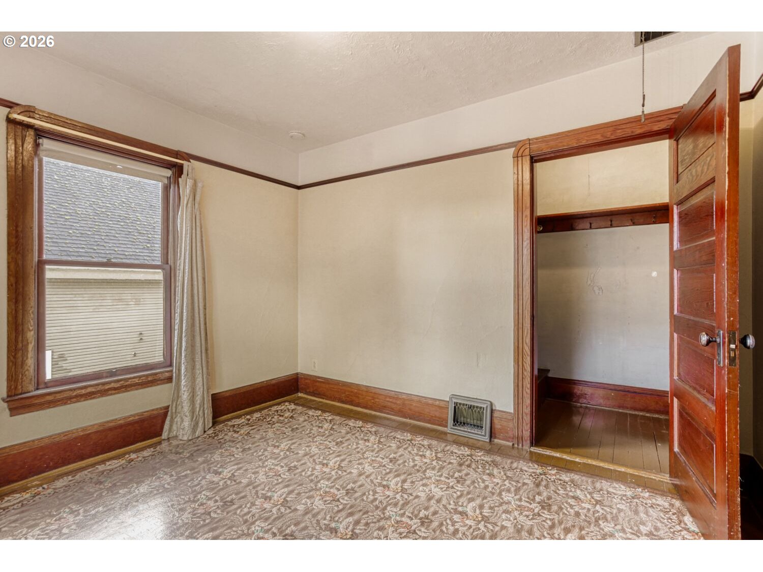 4037 NE GARFIELD AVE