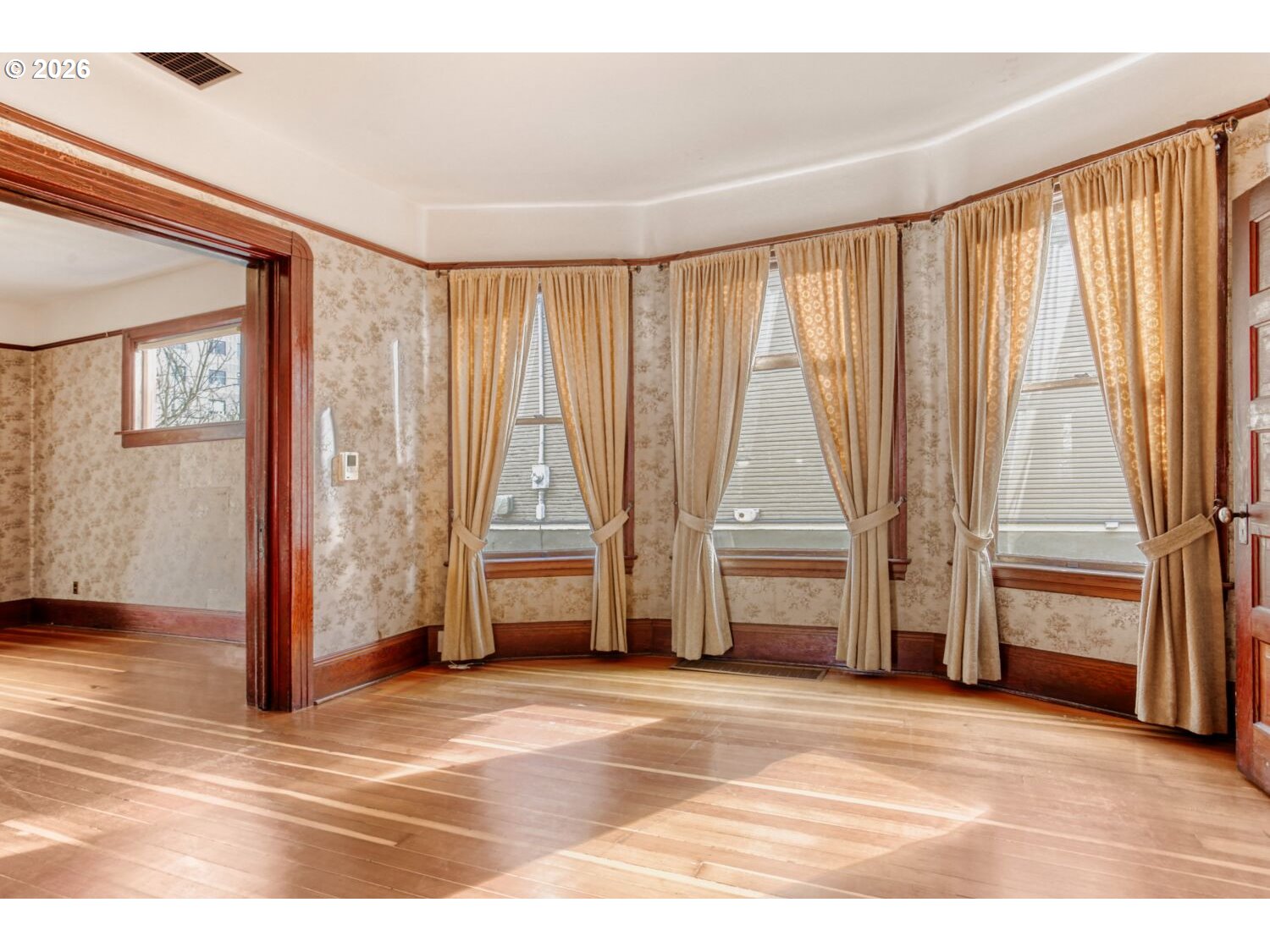 4037 NE GARFIELD AVE