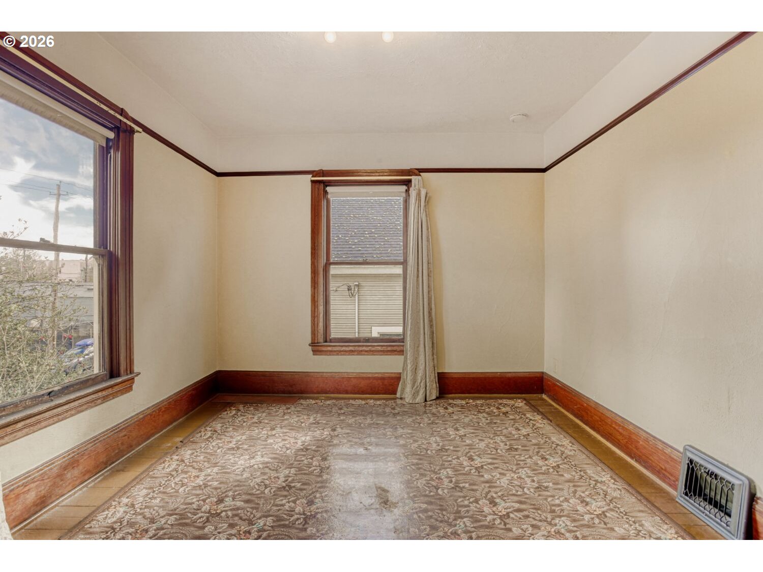 4037 NE GARFIELD AVE