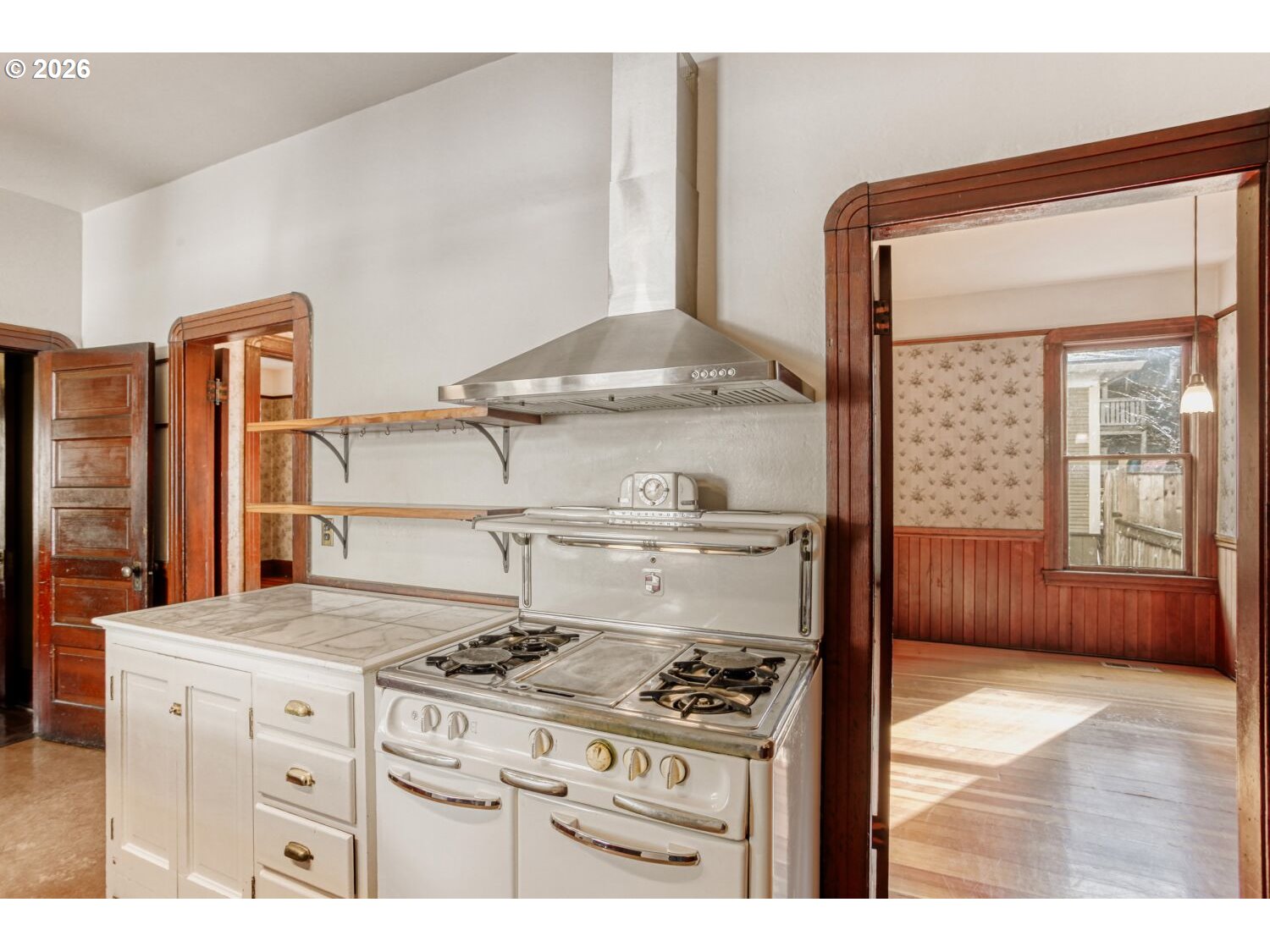 4037 NE GARFIELD AVE