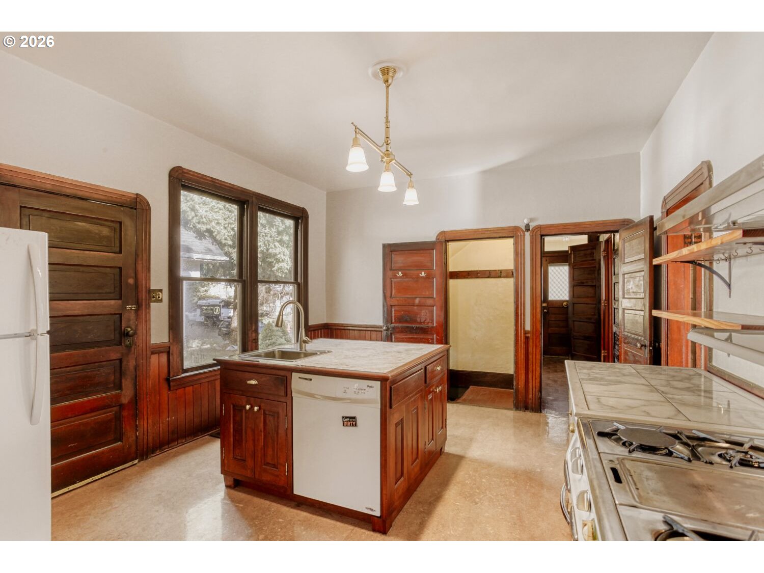 4037 NE GARFIELD AVE