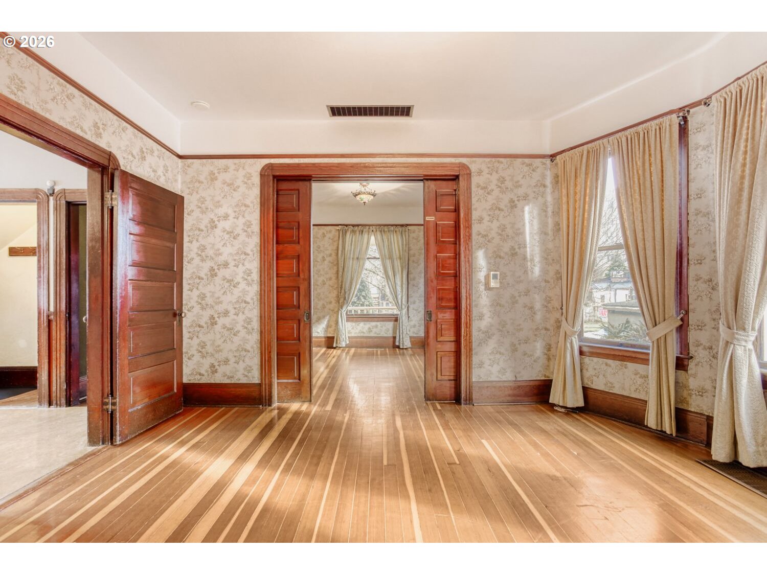 4037 NE GARFIELD AVE