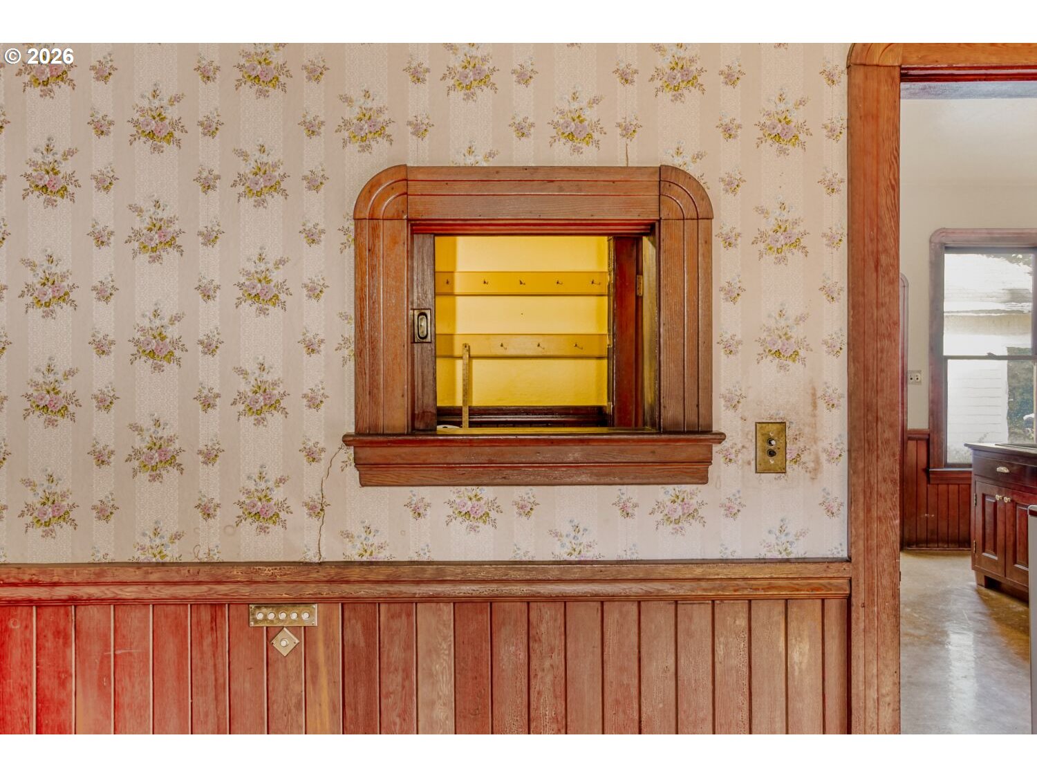 4037 NE GARFIELD AVE