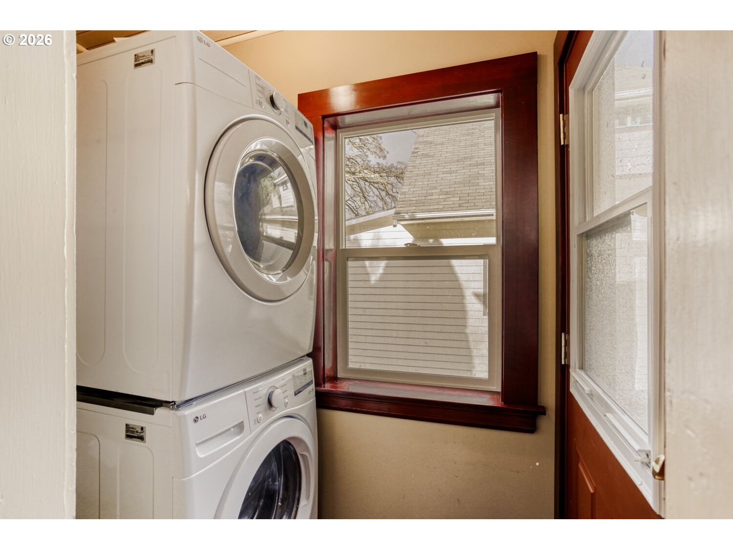 4037 NE GARFIELD AVE