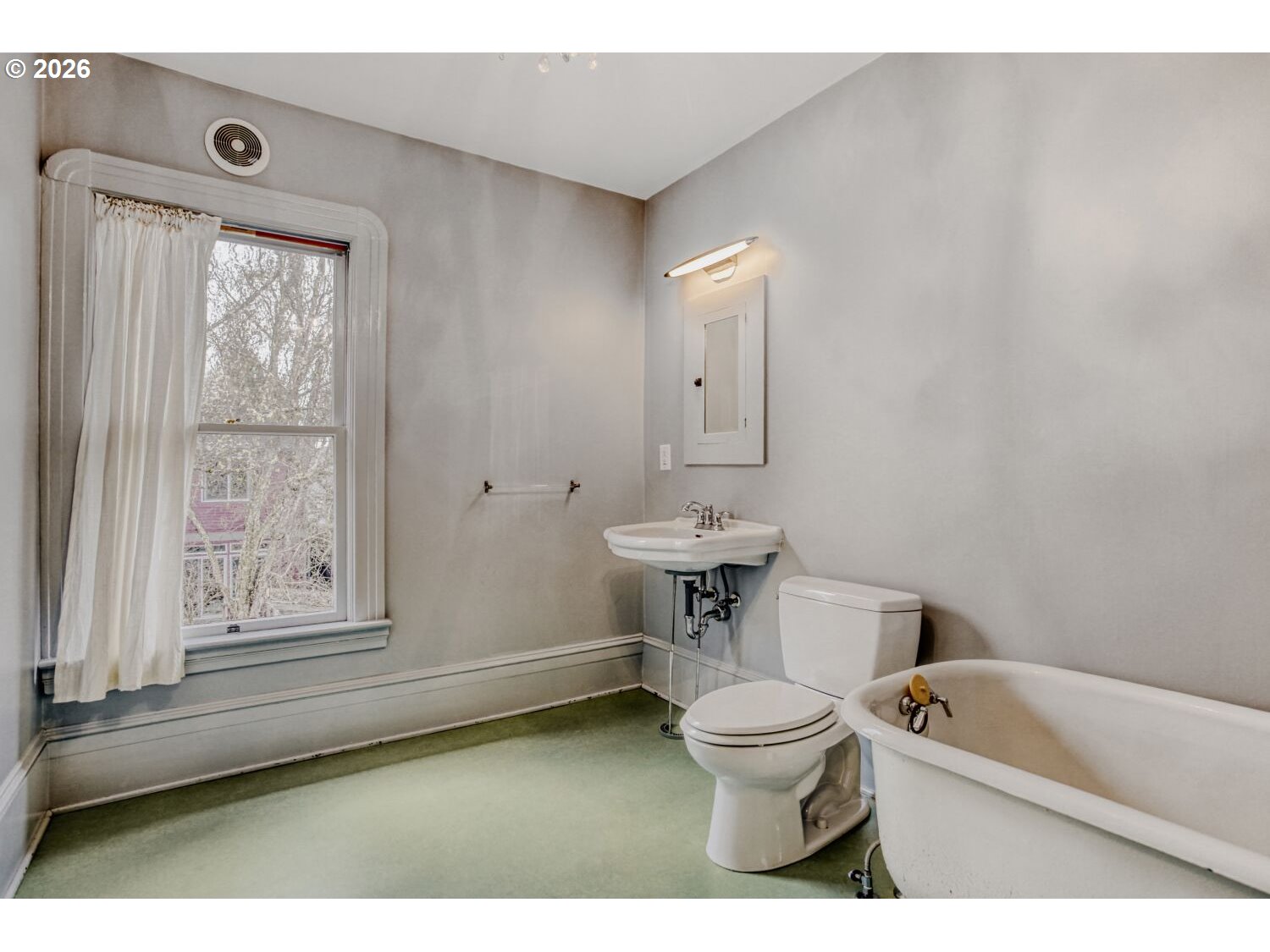 4037 NE GARFIELD AVE