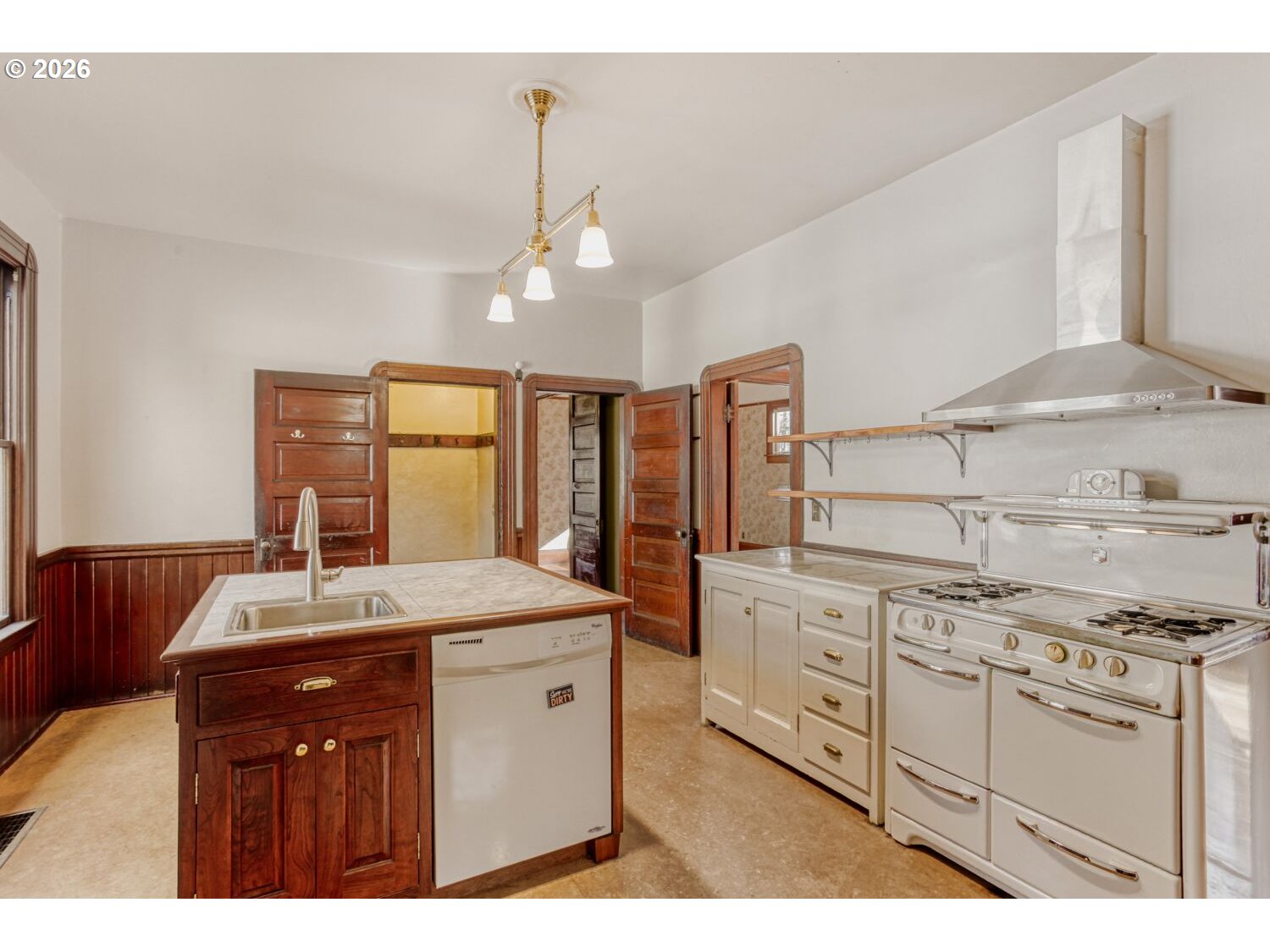 4037 NE GARFIELD AVE