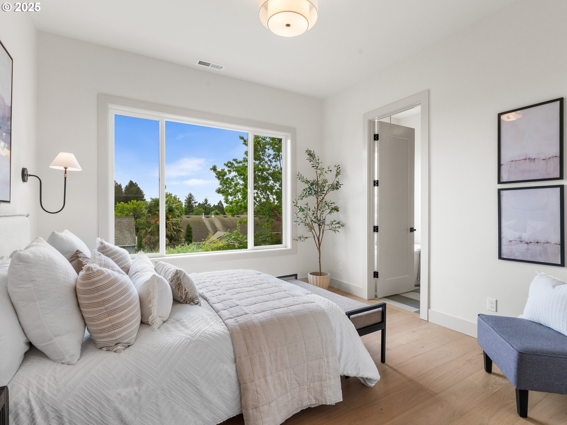 13164 SE Regency View