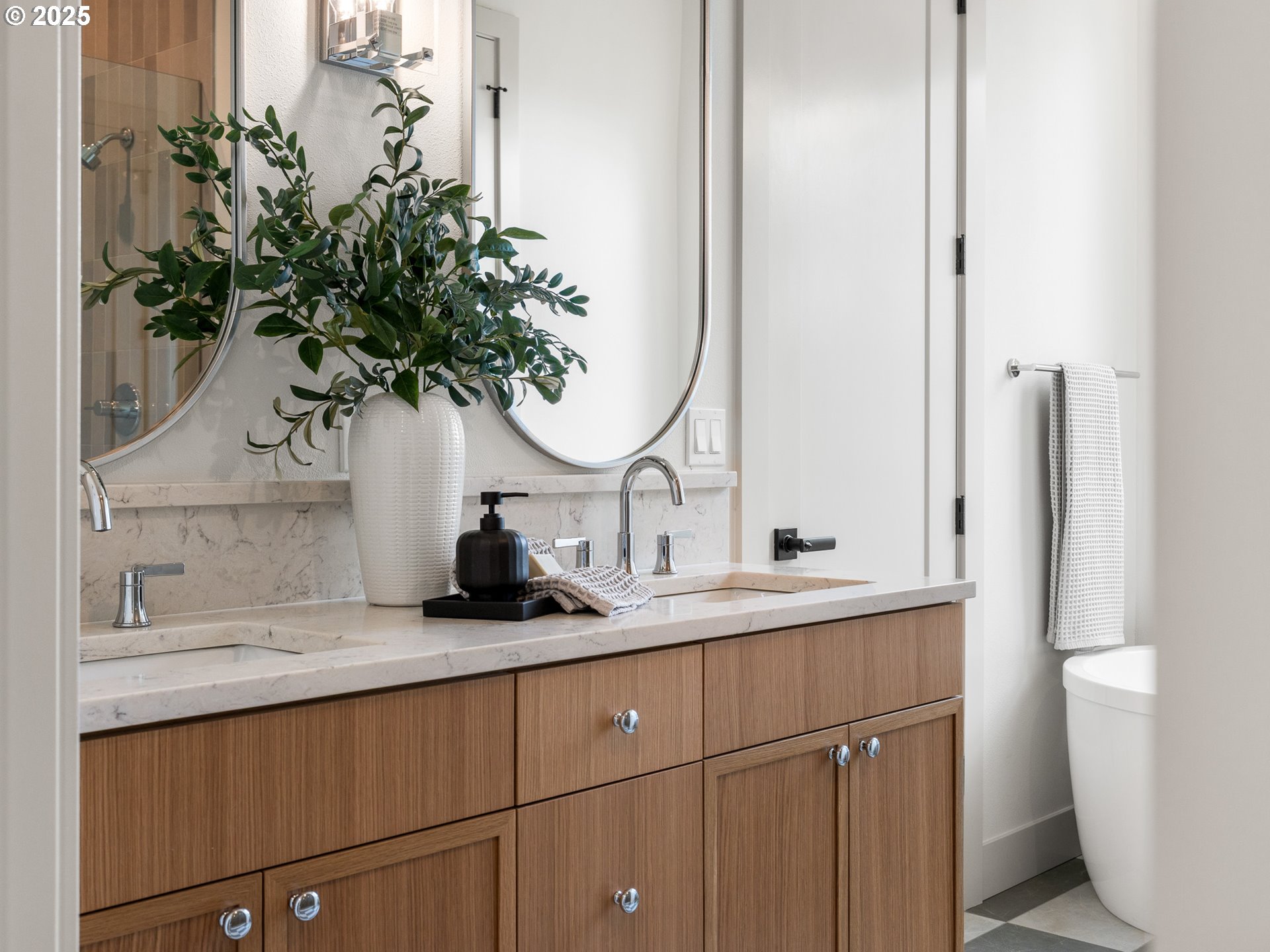 13164 SE Regency View