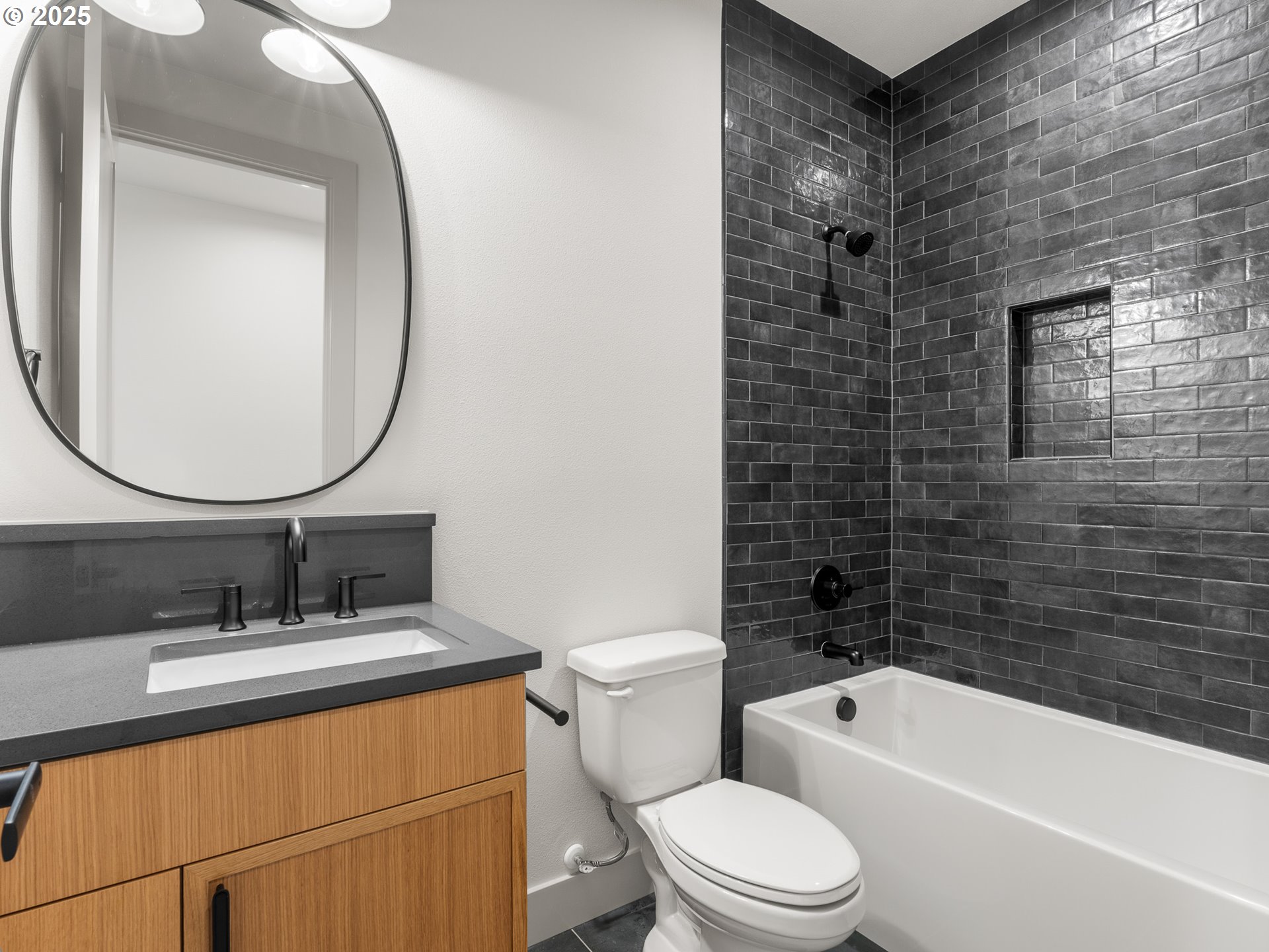 13164 SE Regency View