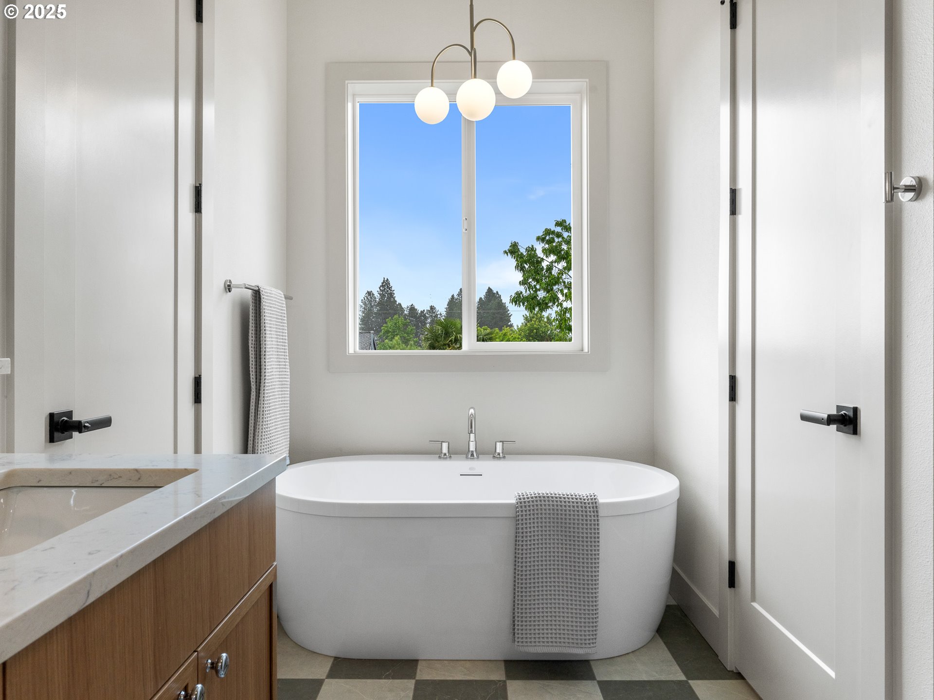 13164 SE Regency View