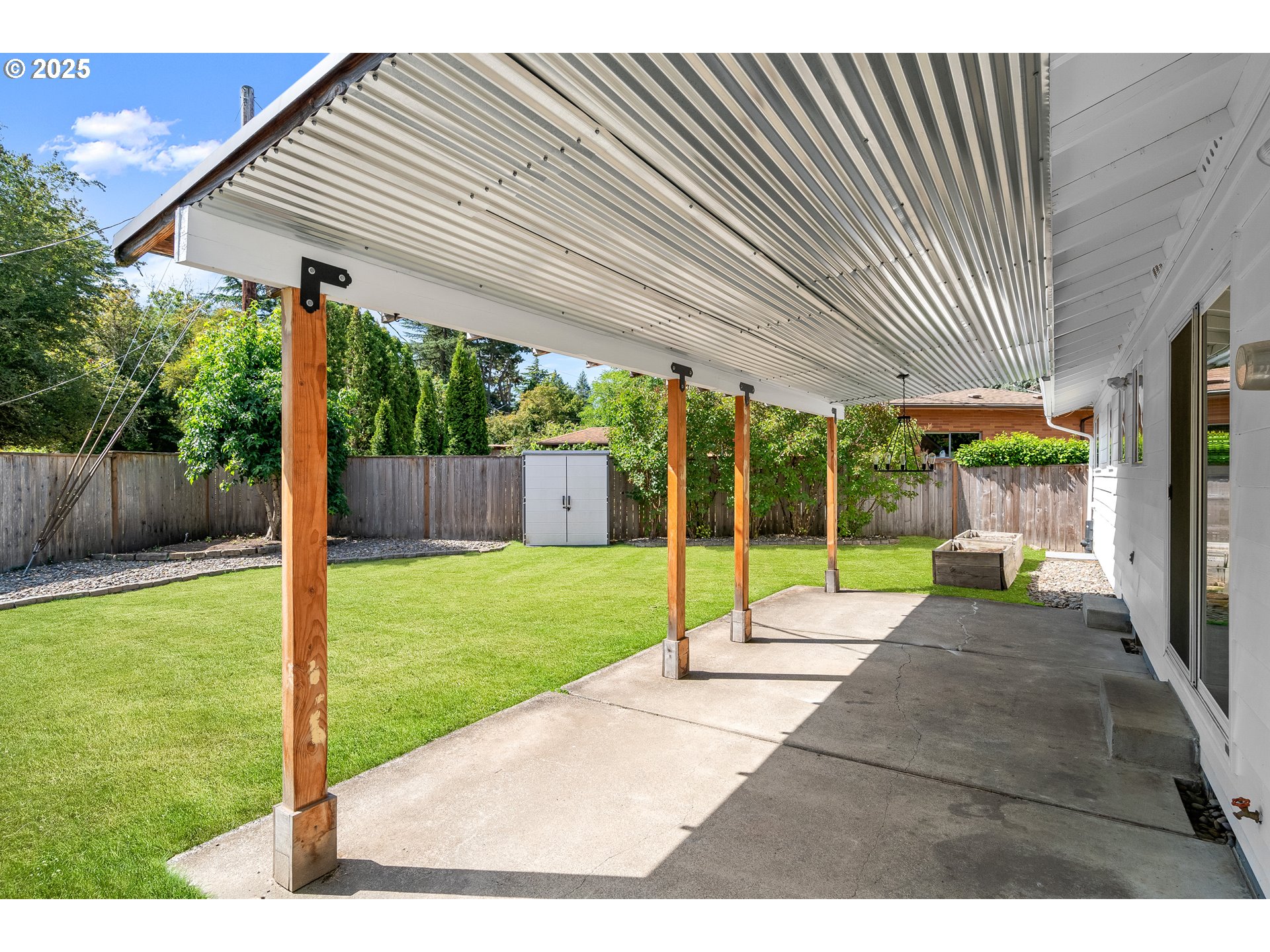 12530 SW BROOKSIDE AVE