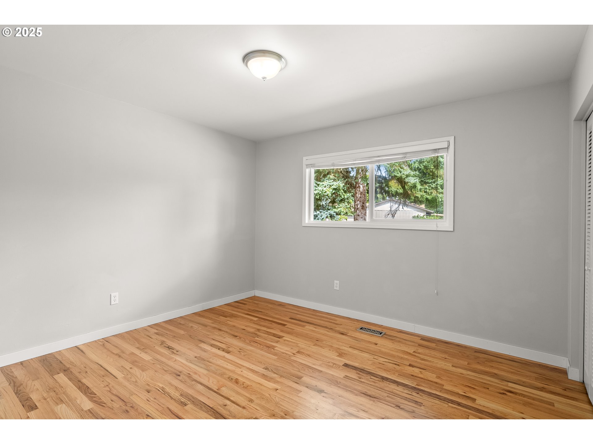 12530 SW BROOKSIDE AVE