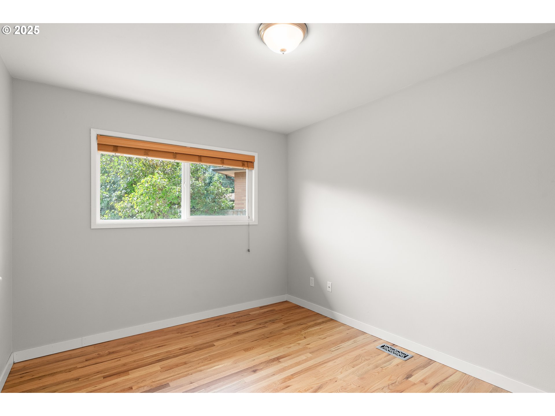 12530 SW BROOKSIDE AVE