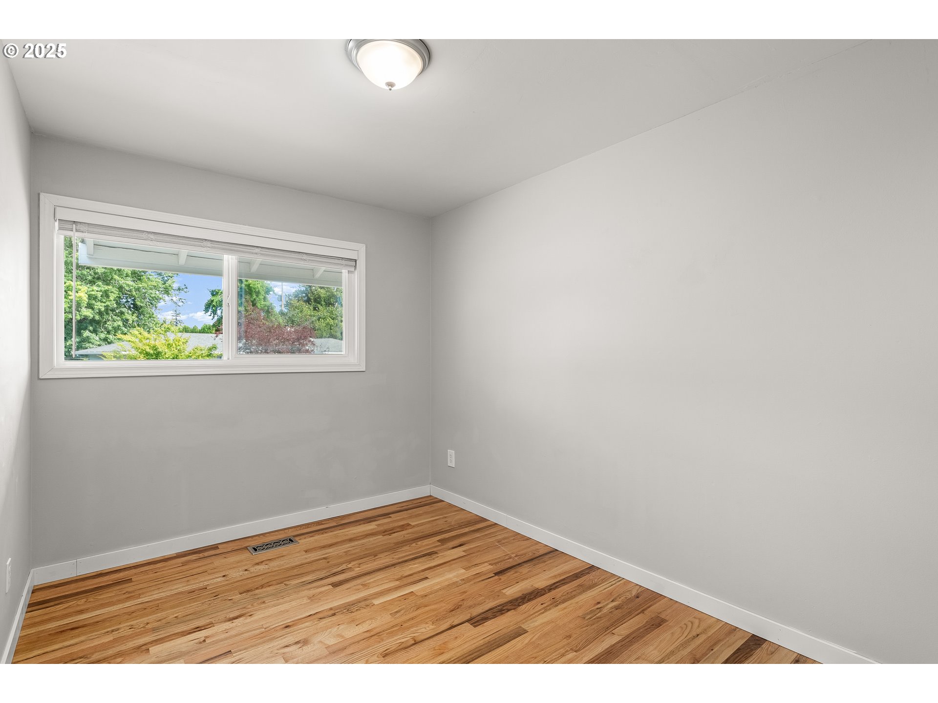 12530 SW BROOKSIDE AVE