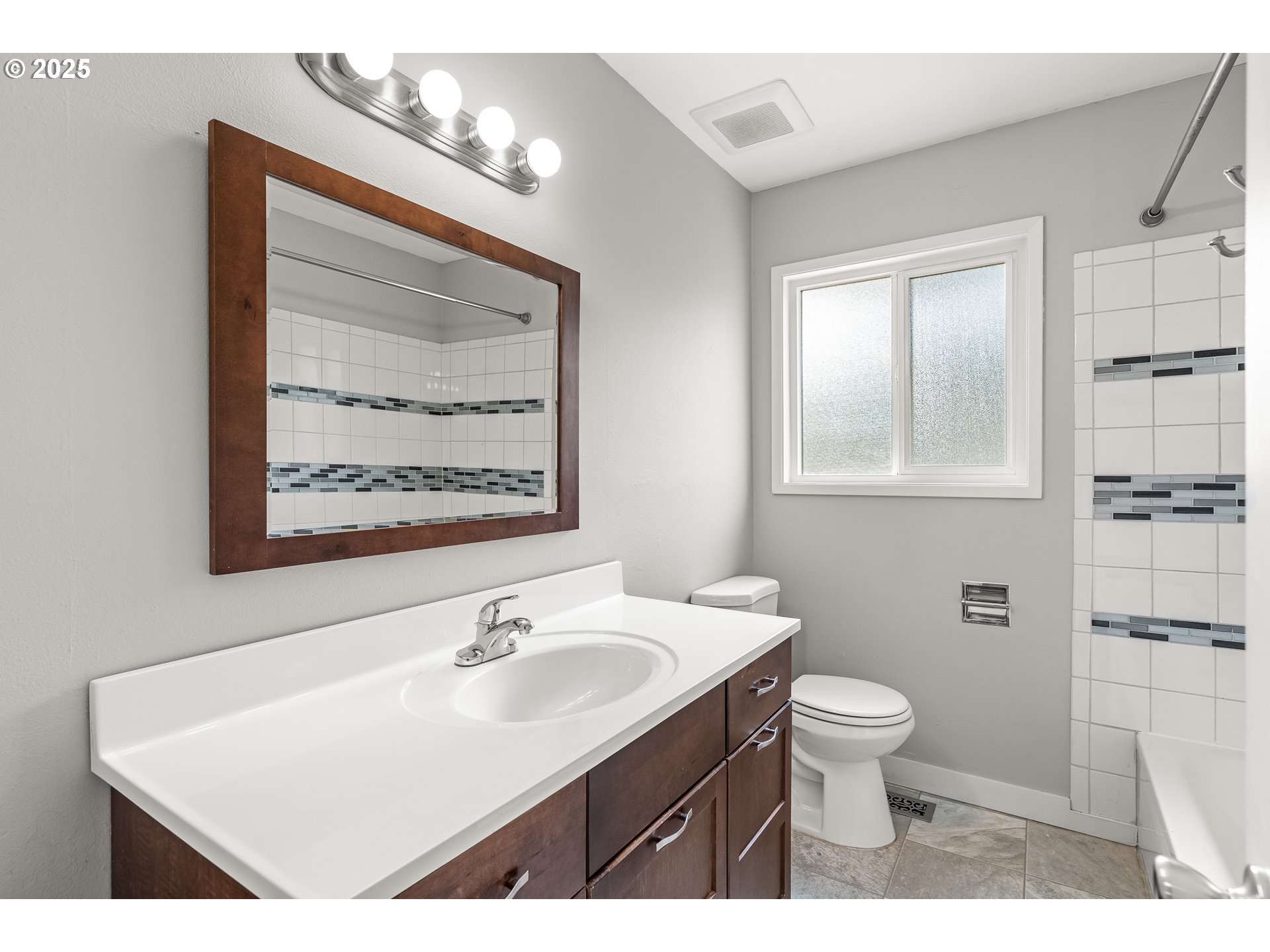 12530 SW BROOKSIDE AVE