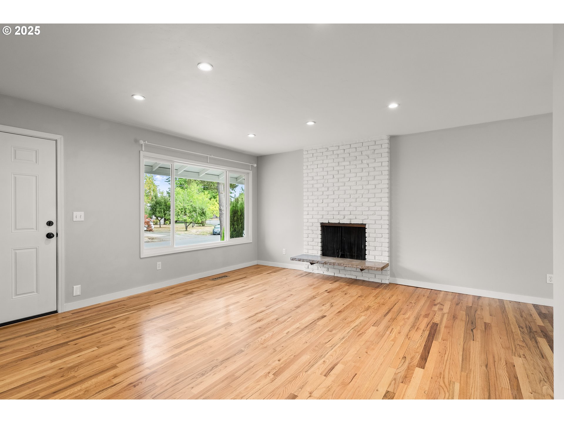 12530 SW BROOKSIDE AVE