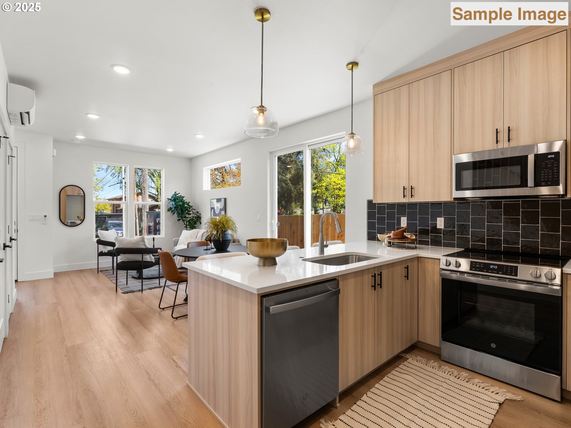 6022 NE Mason ST 7, Portland Unit: 7