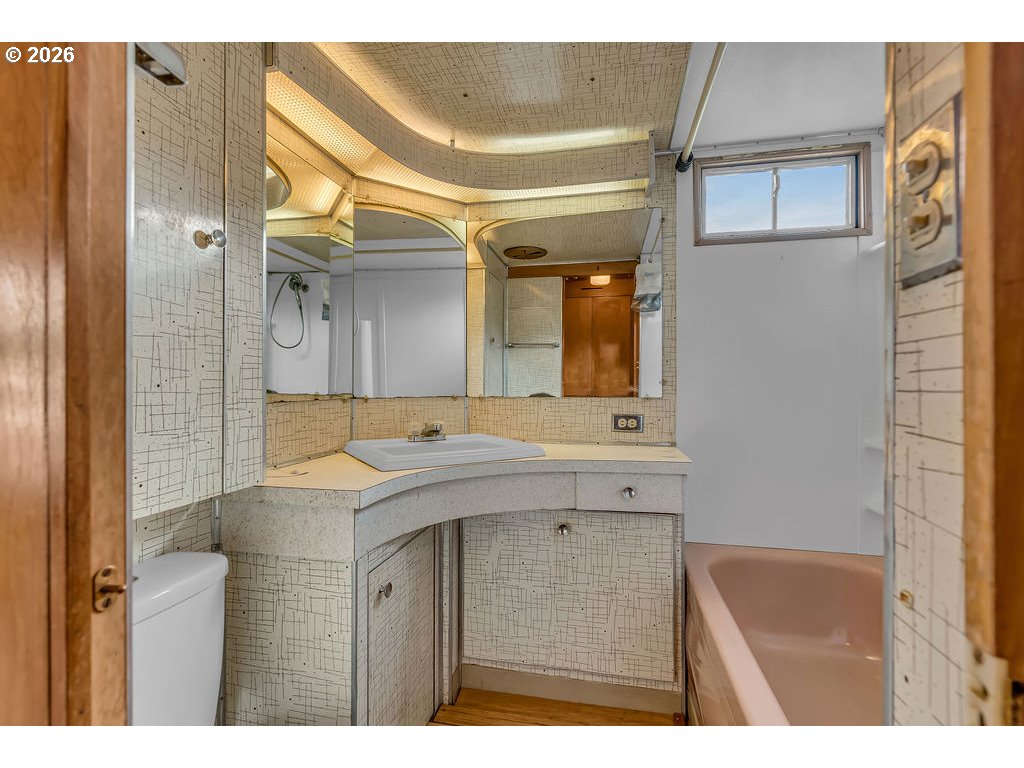 18830 HIGHWAY 99E 42