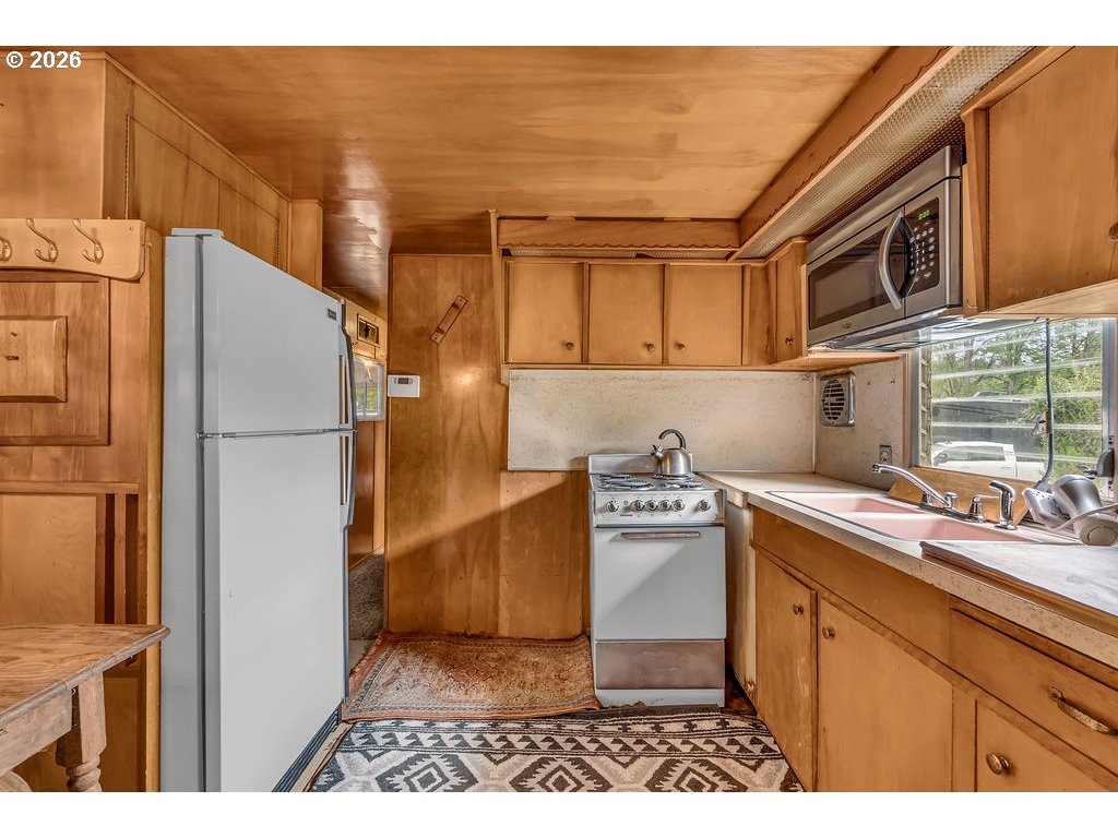18830 HIGHWAY 99E 42
