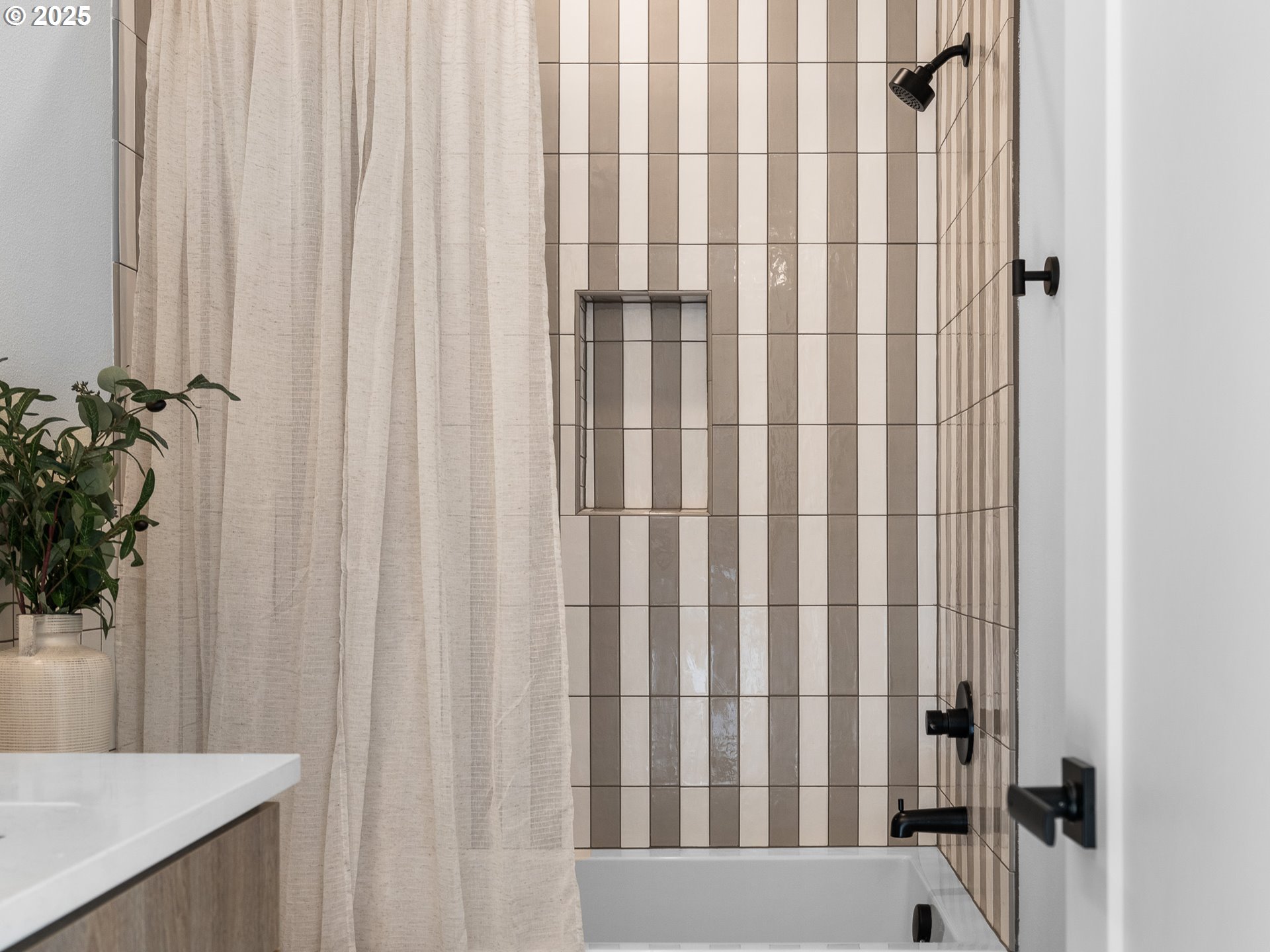 4770 NE 18th AVE, Portland