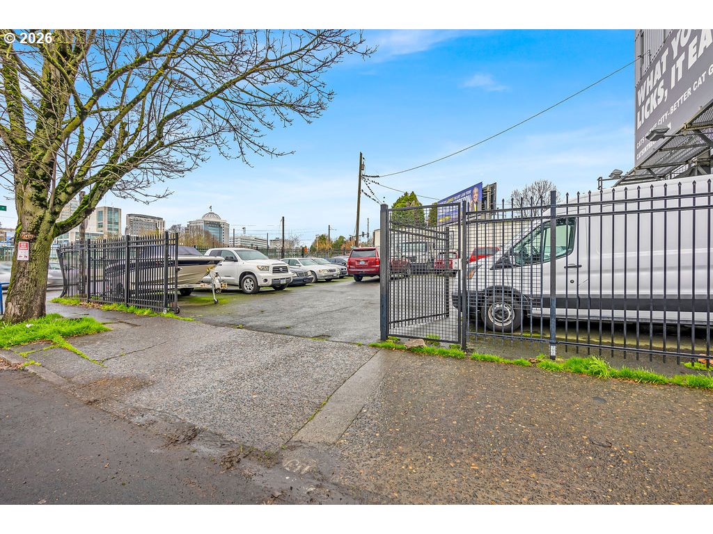 240 NE M L KING BLVD