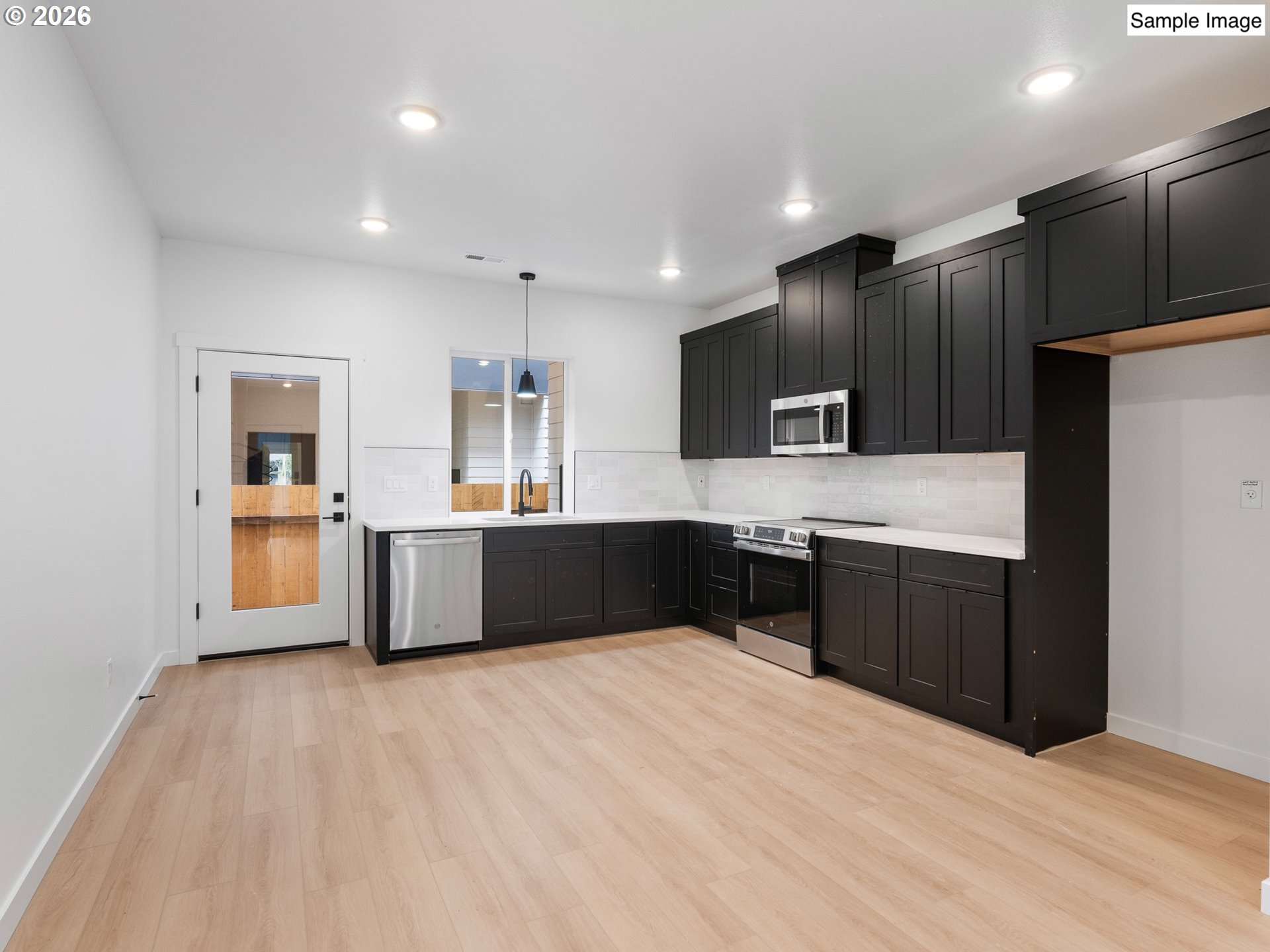 7193 SE CRYSTAL SPRINGS BLVD 8